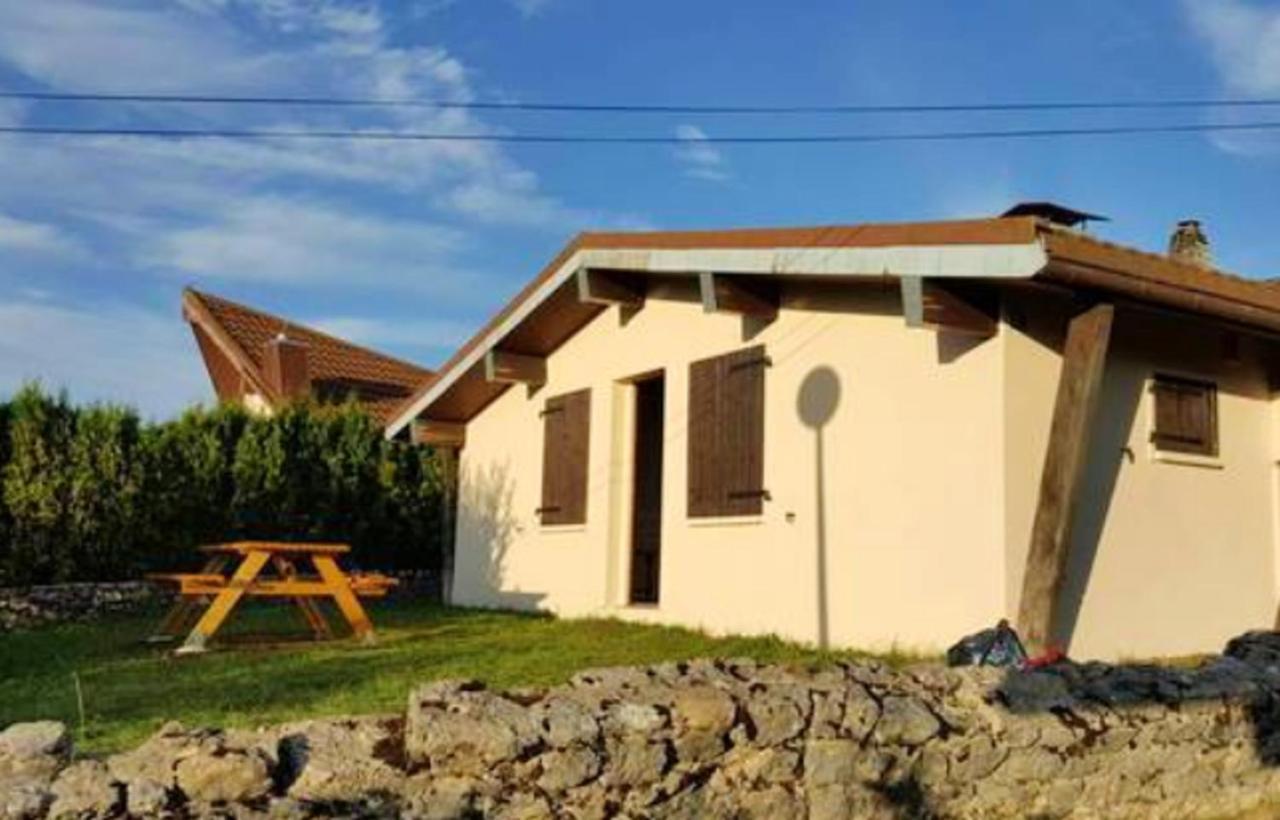 Chalet Charmant A Metabief Avec Vue Sur Montagnes Exterior photo
